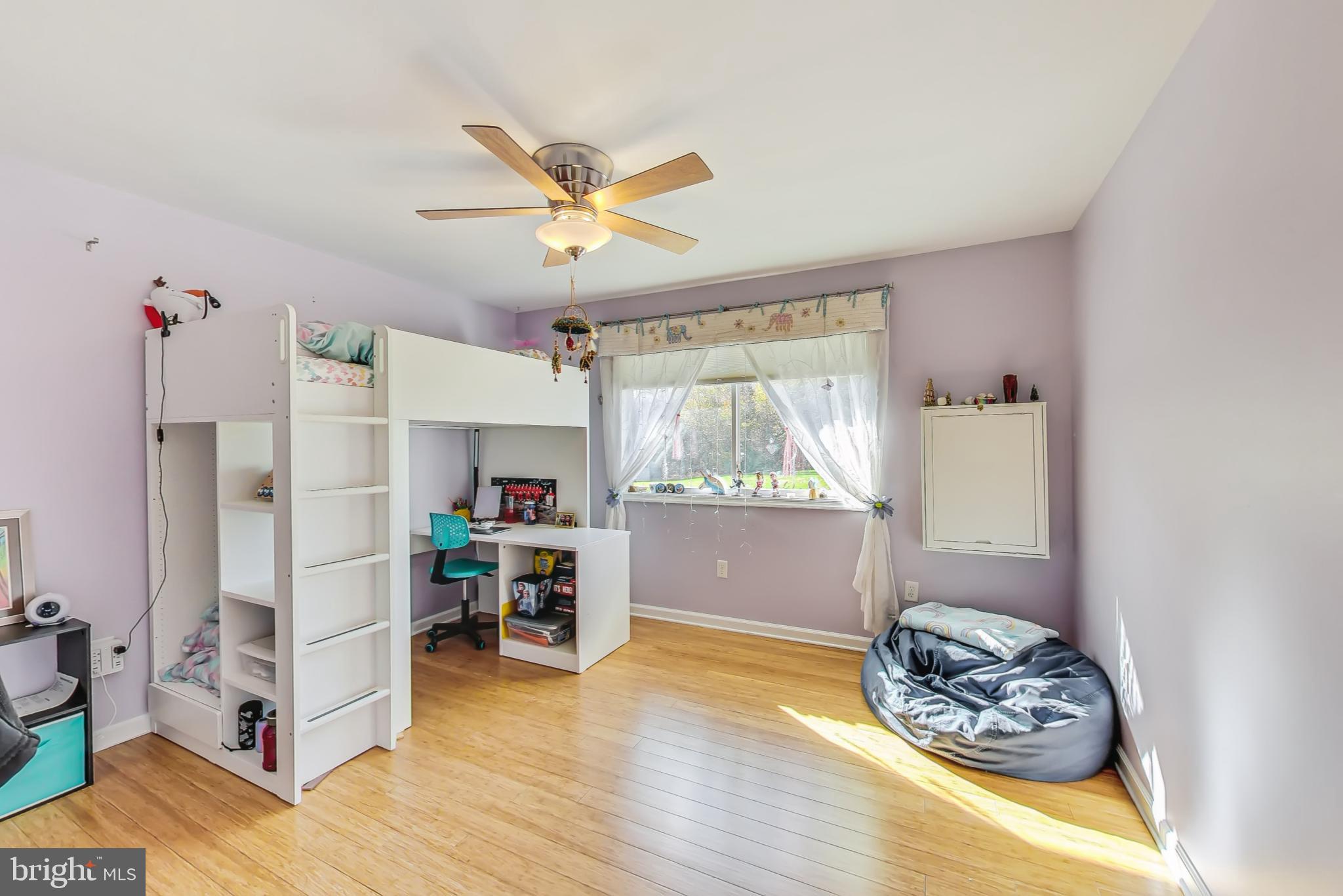 1645 ISABELLA COURT