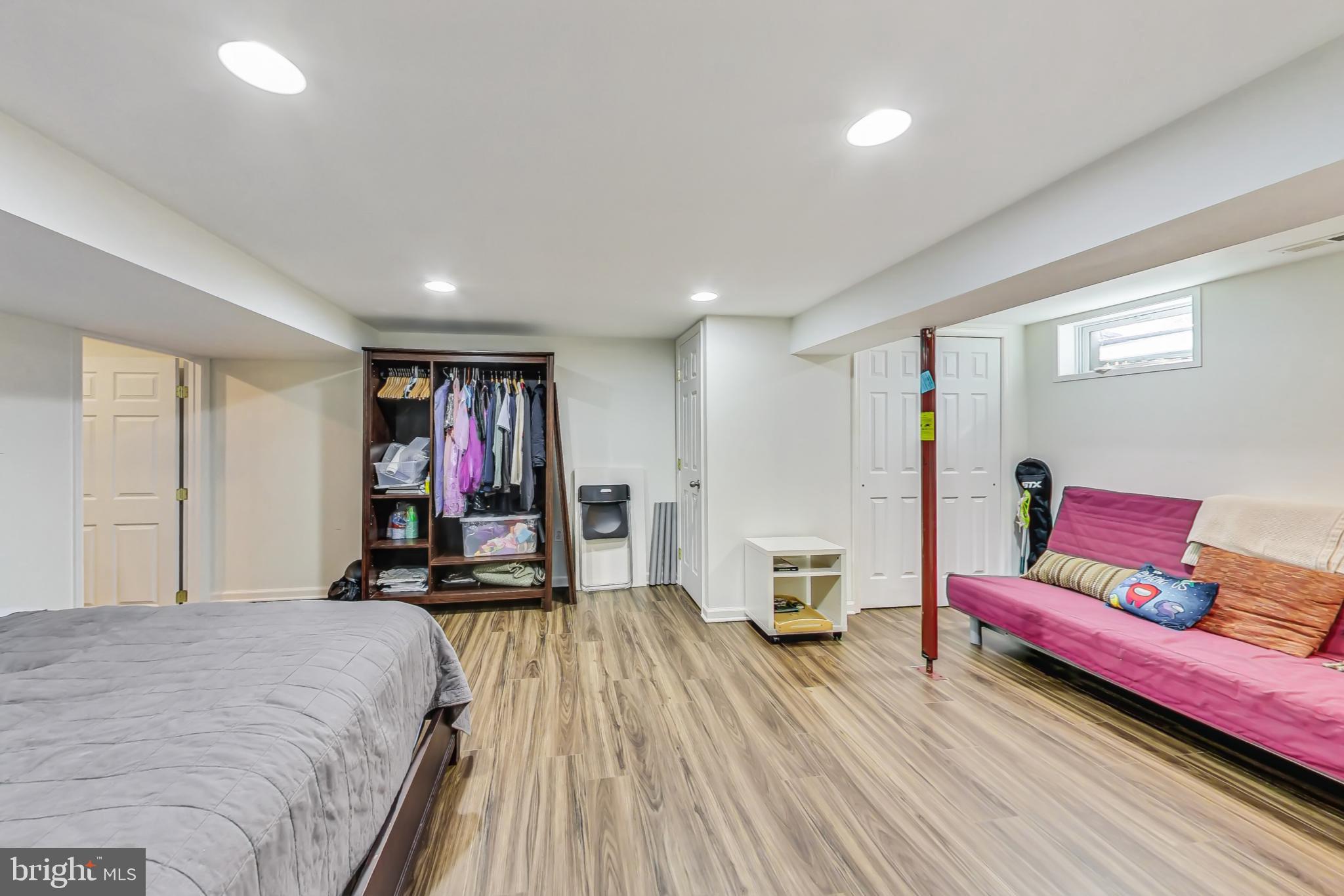 1645 ISABELLA COURT