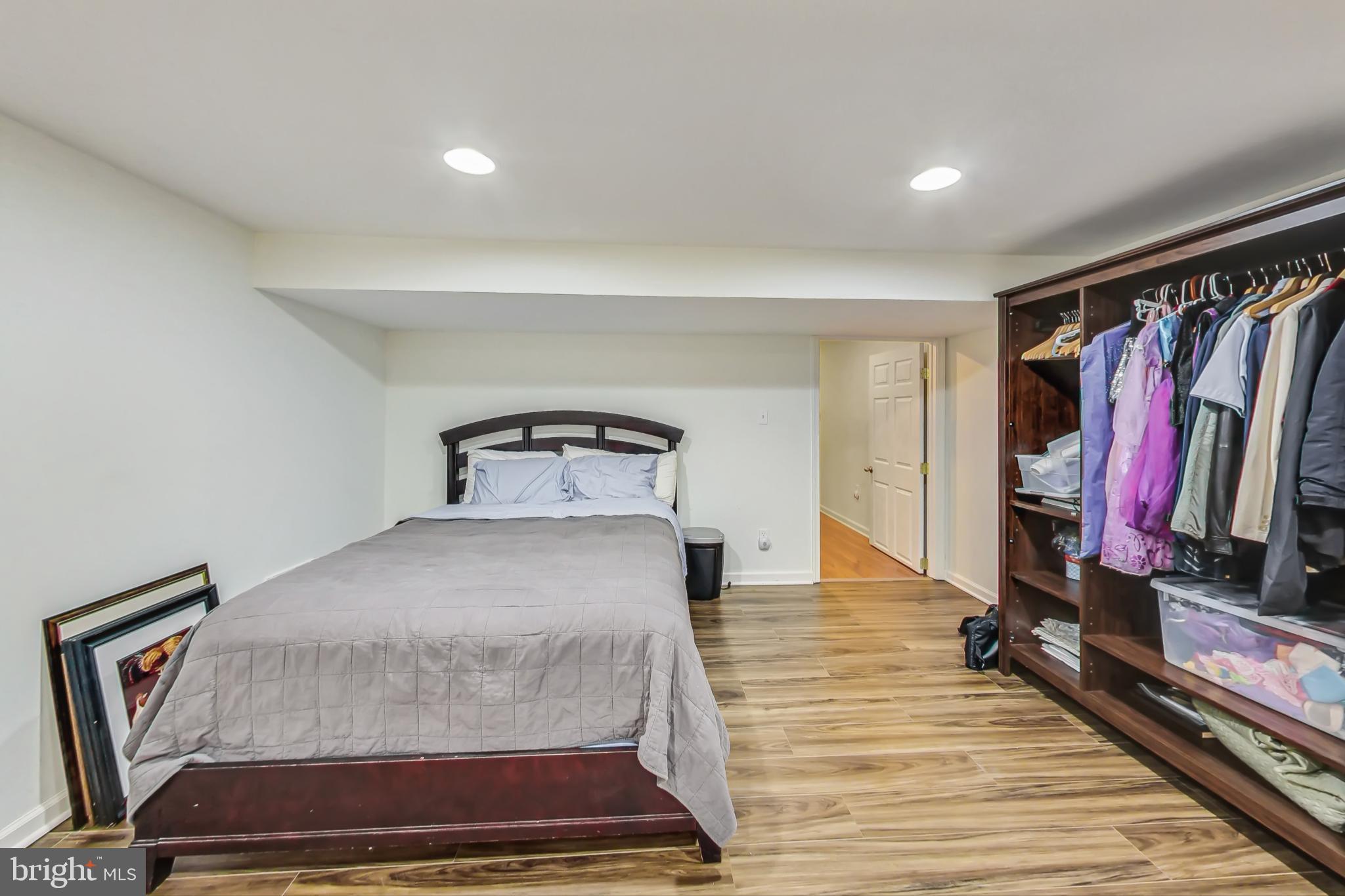 1645 ISABELLA COURT