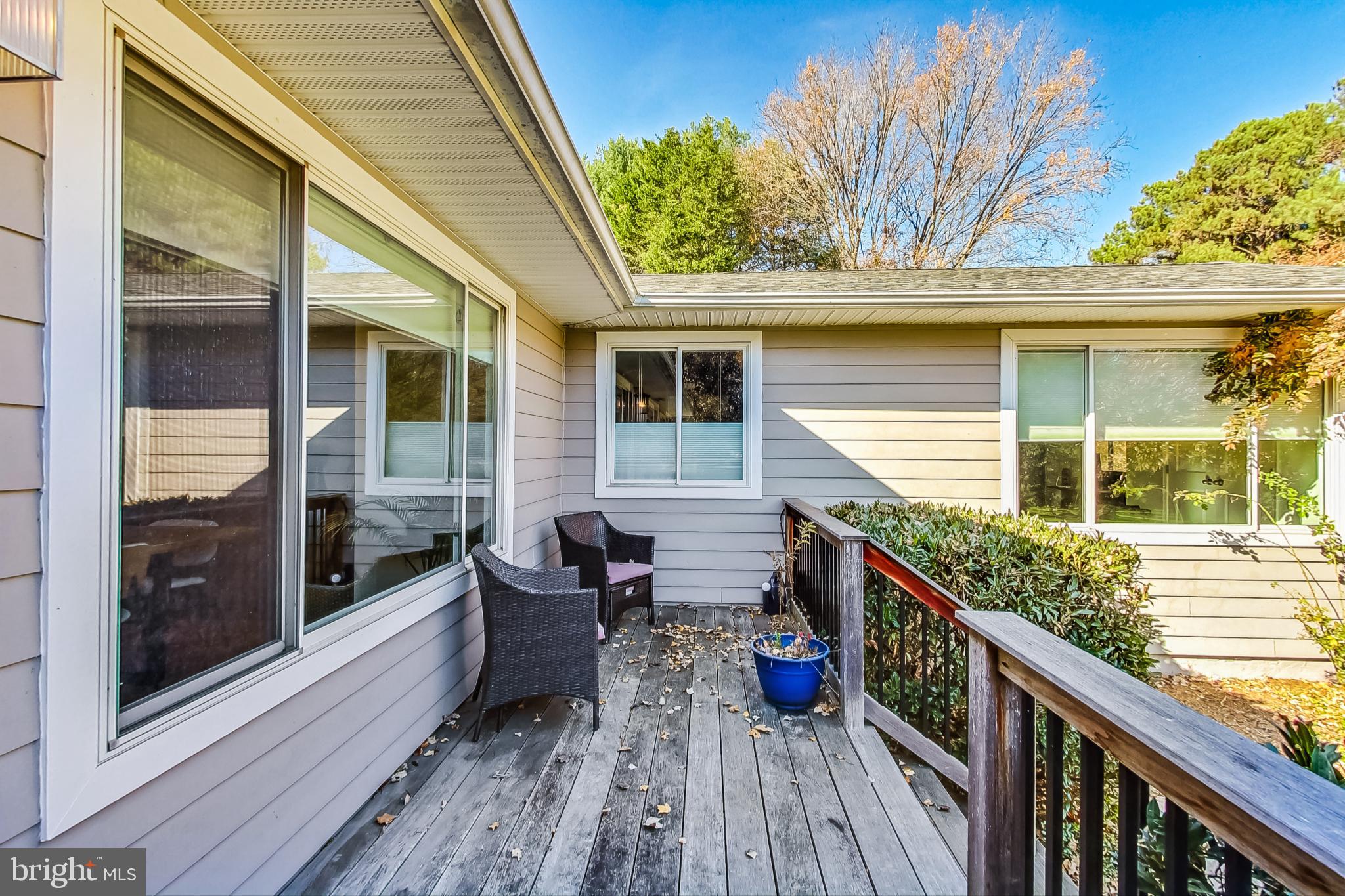1645 ISABELLA COURT