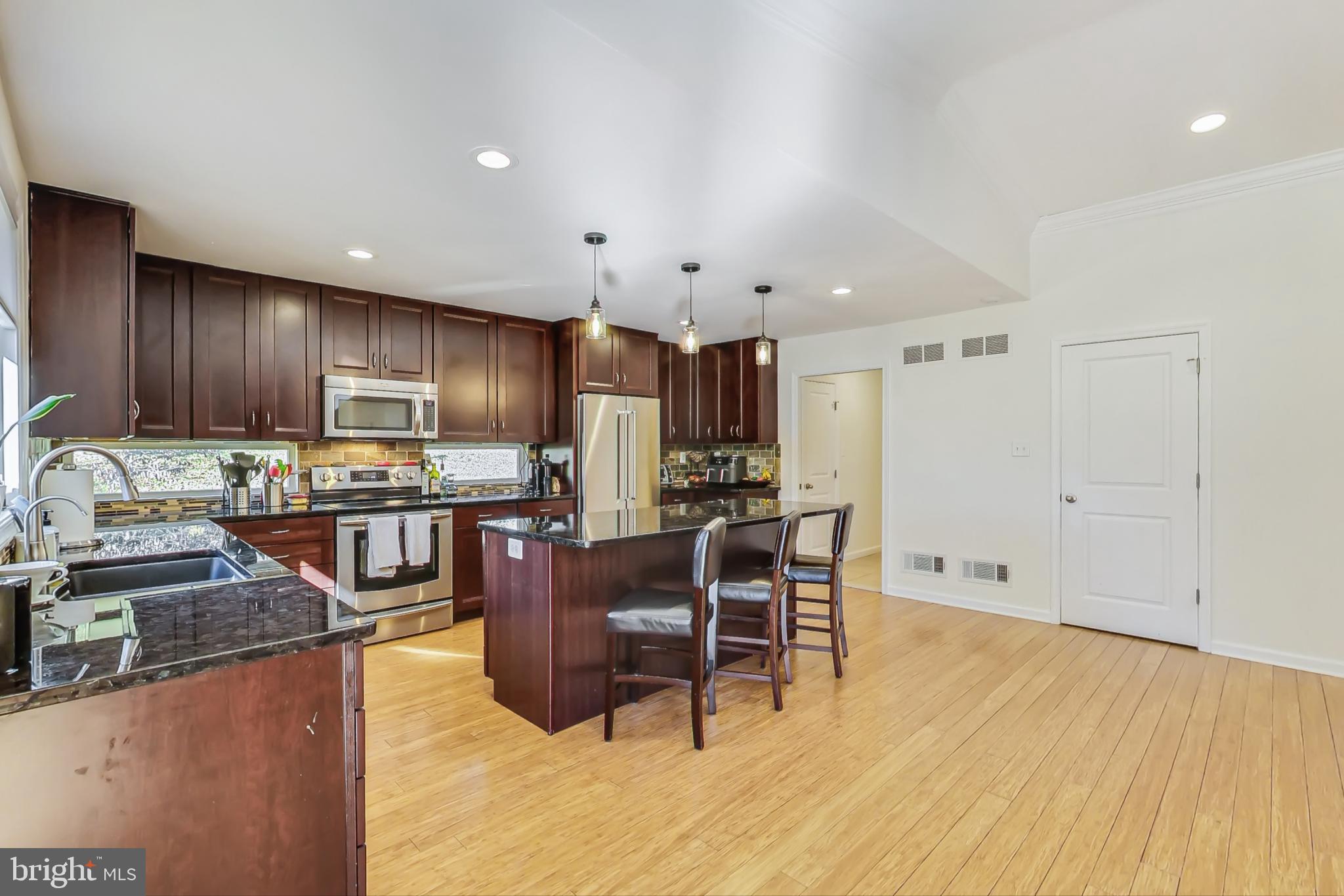 1645 ISABELLA COURT