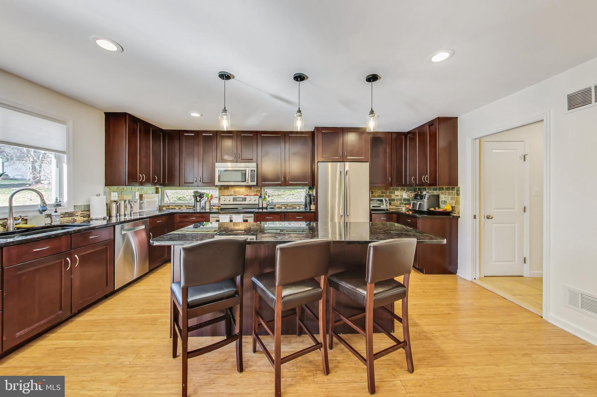 1645 ISABELLA COURT