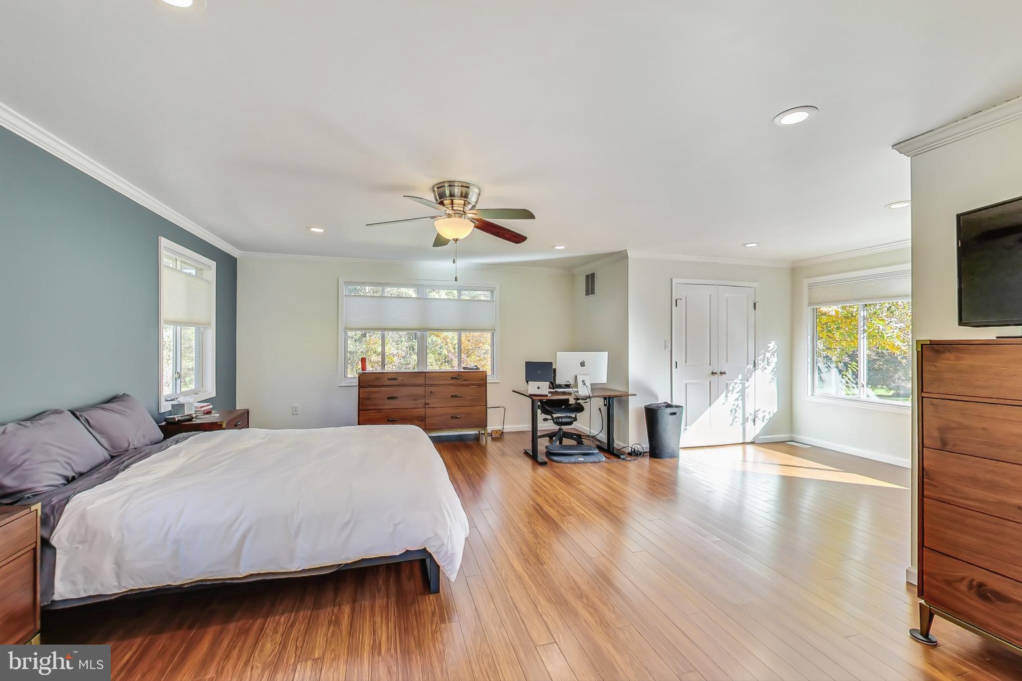1645 ISABELLA COURT