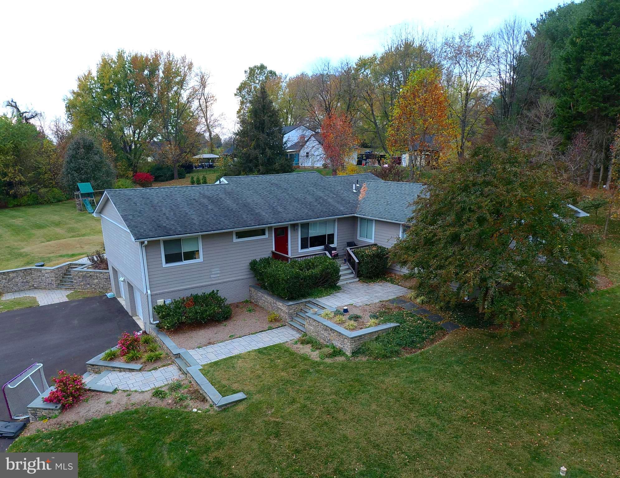 1645 ISABELLA COURT
