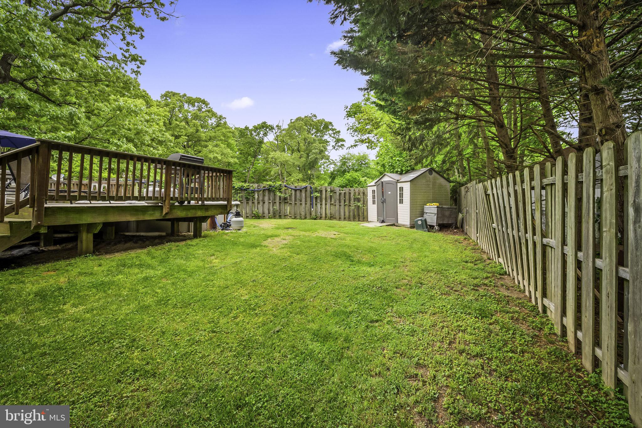 916 FOREST ROAD