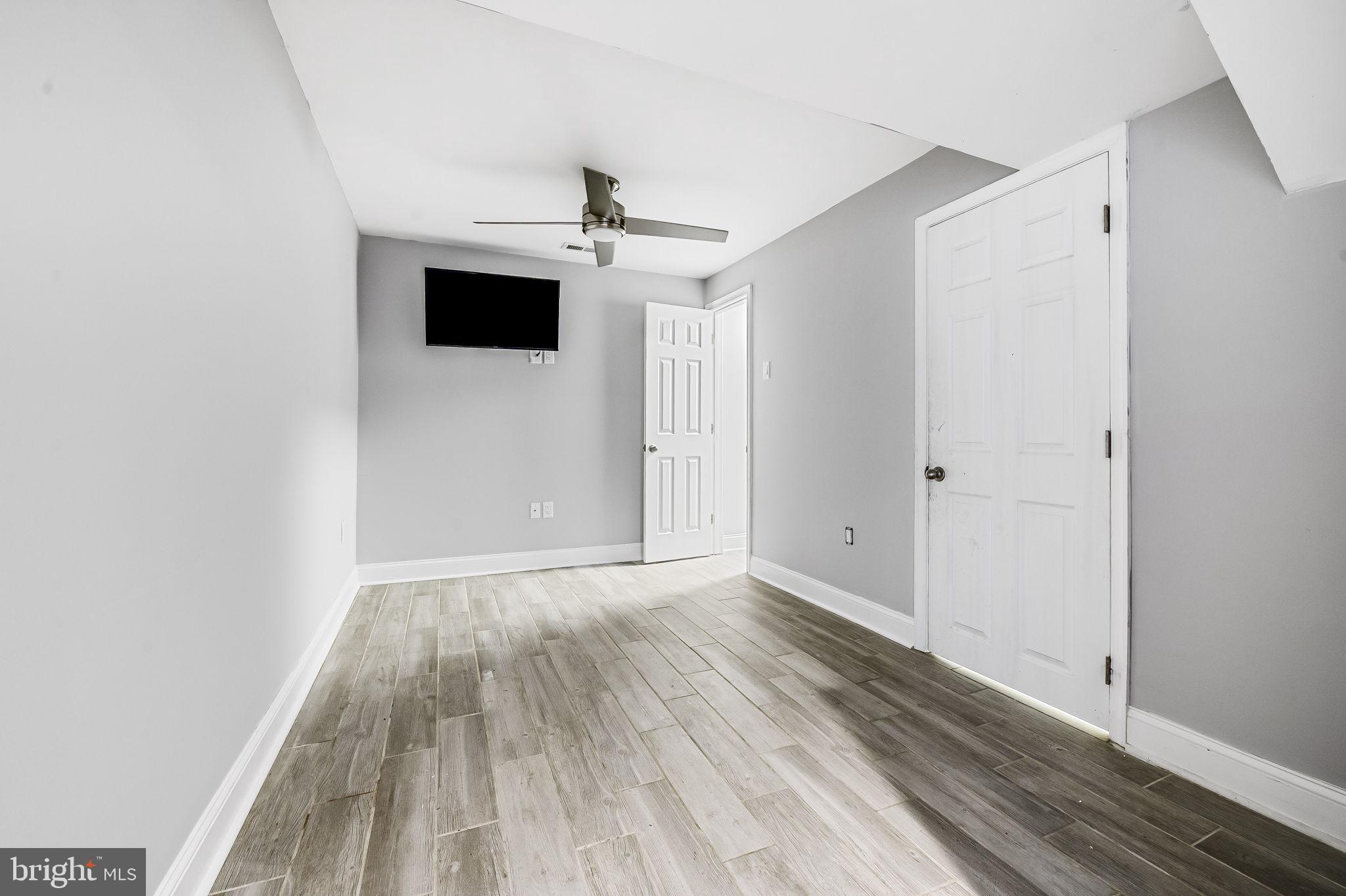 916 FOREST ROAD