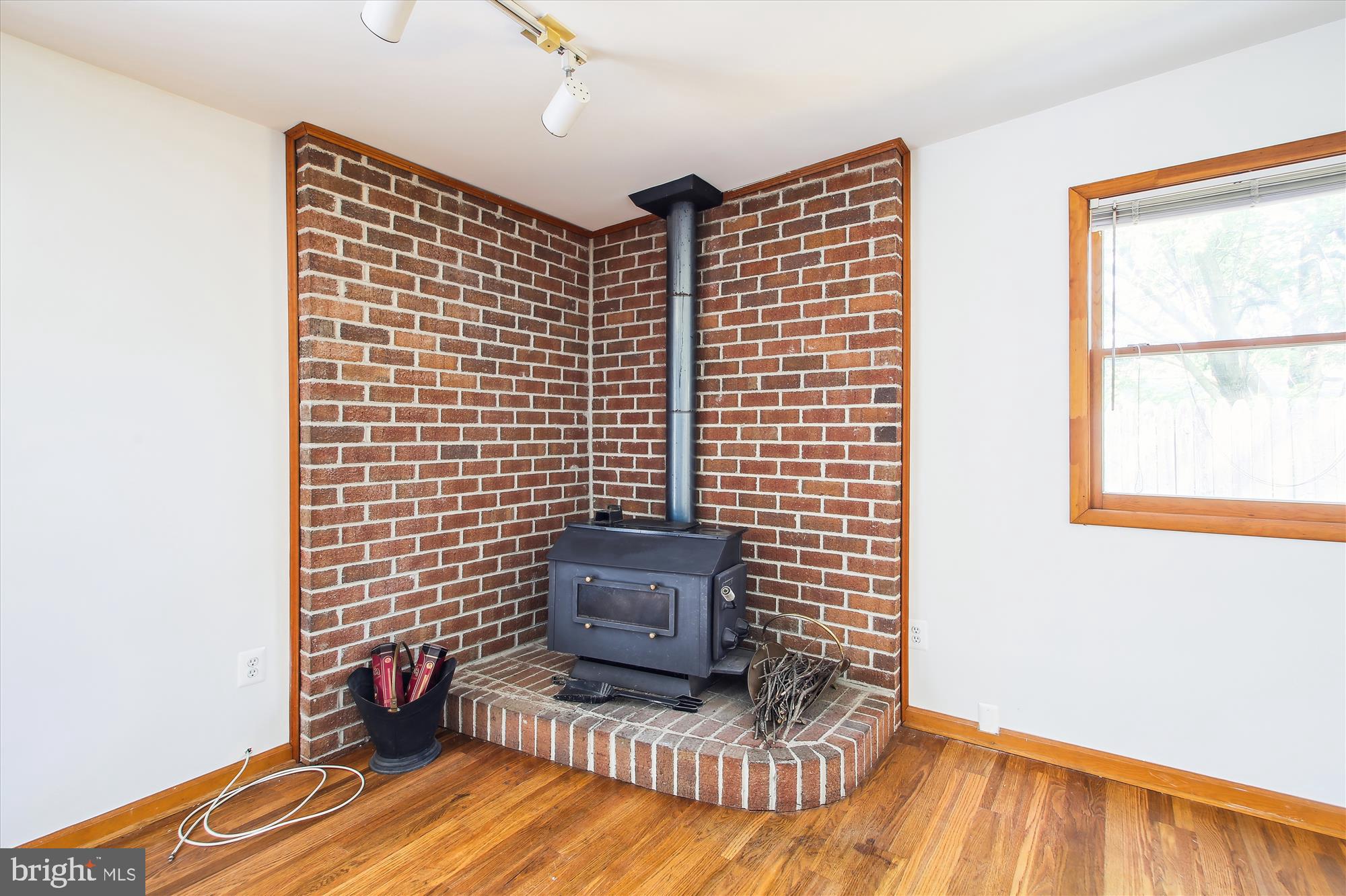 1312 HALLOCK DRIVE