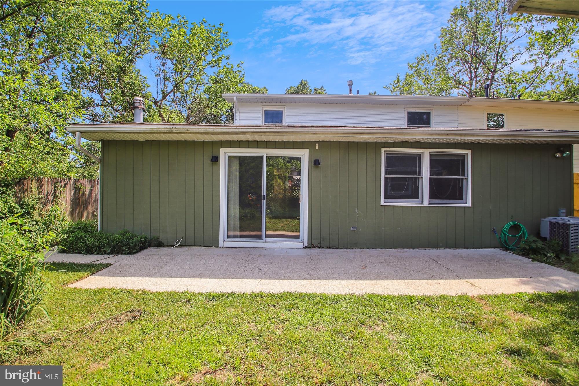 1312 HALLOCK DRIVE