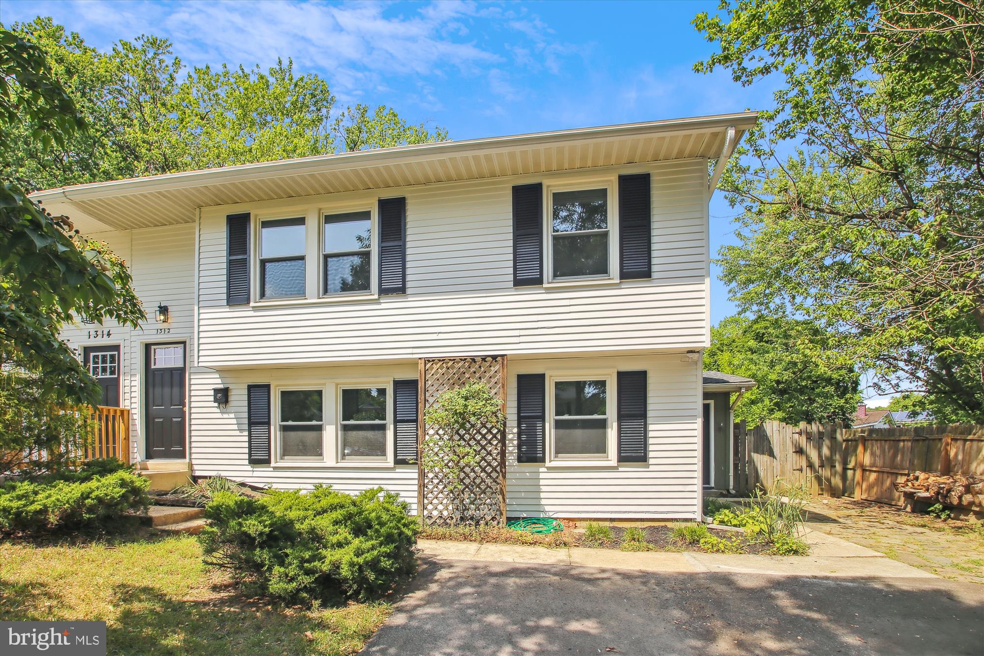 1312 HALLOCK DRIVE