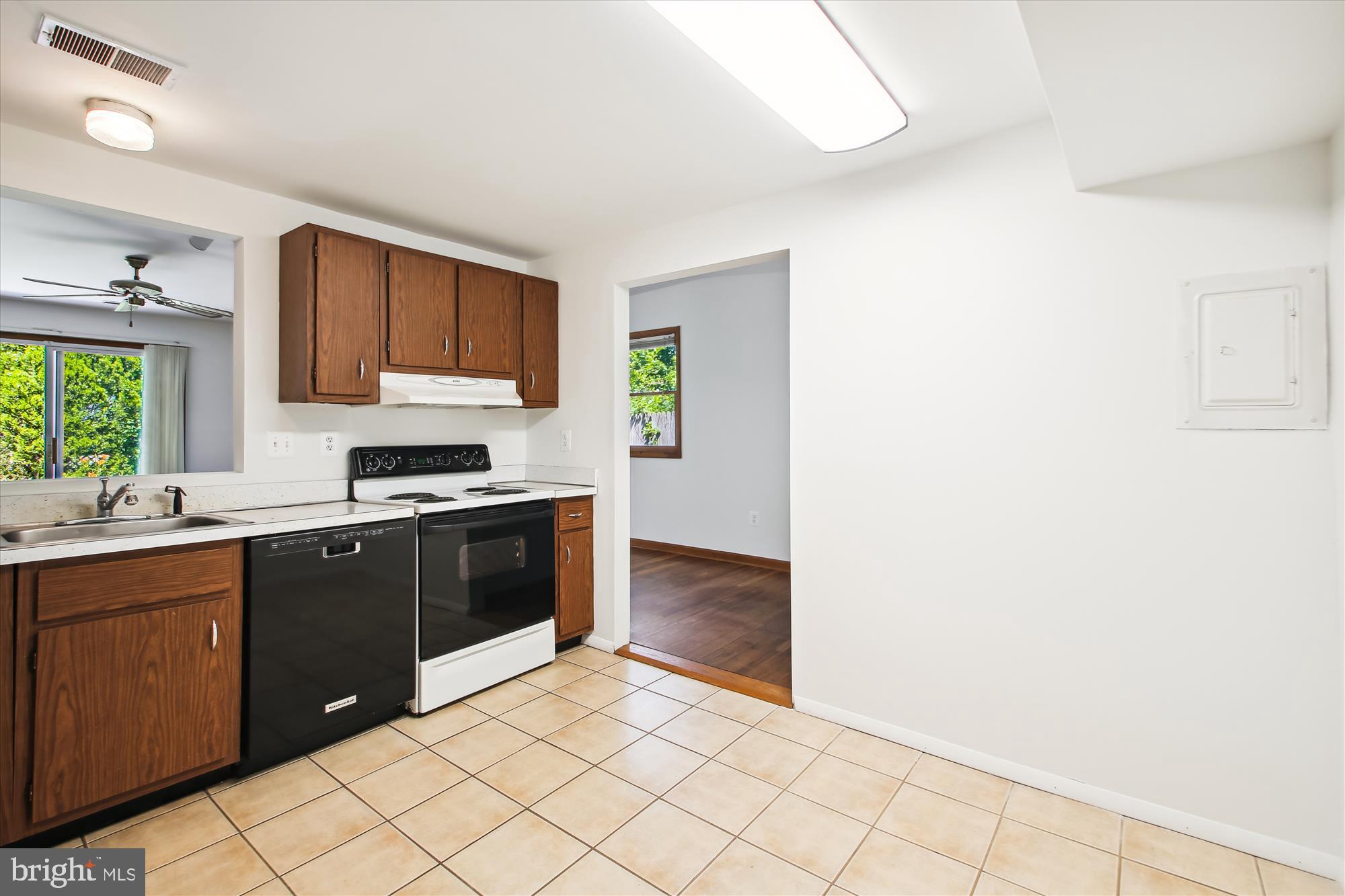 1312 HALLOCK DRIVE