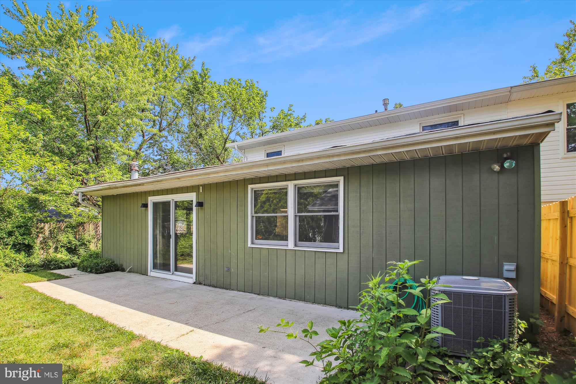 1312 HALLOCK DRIVE