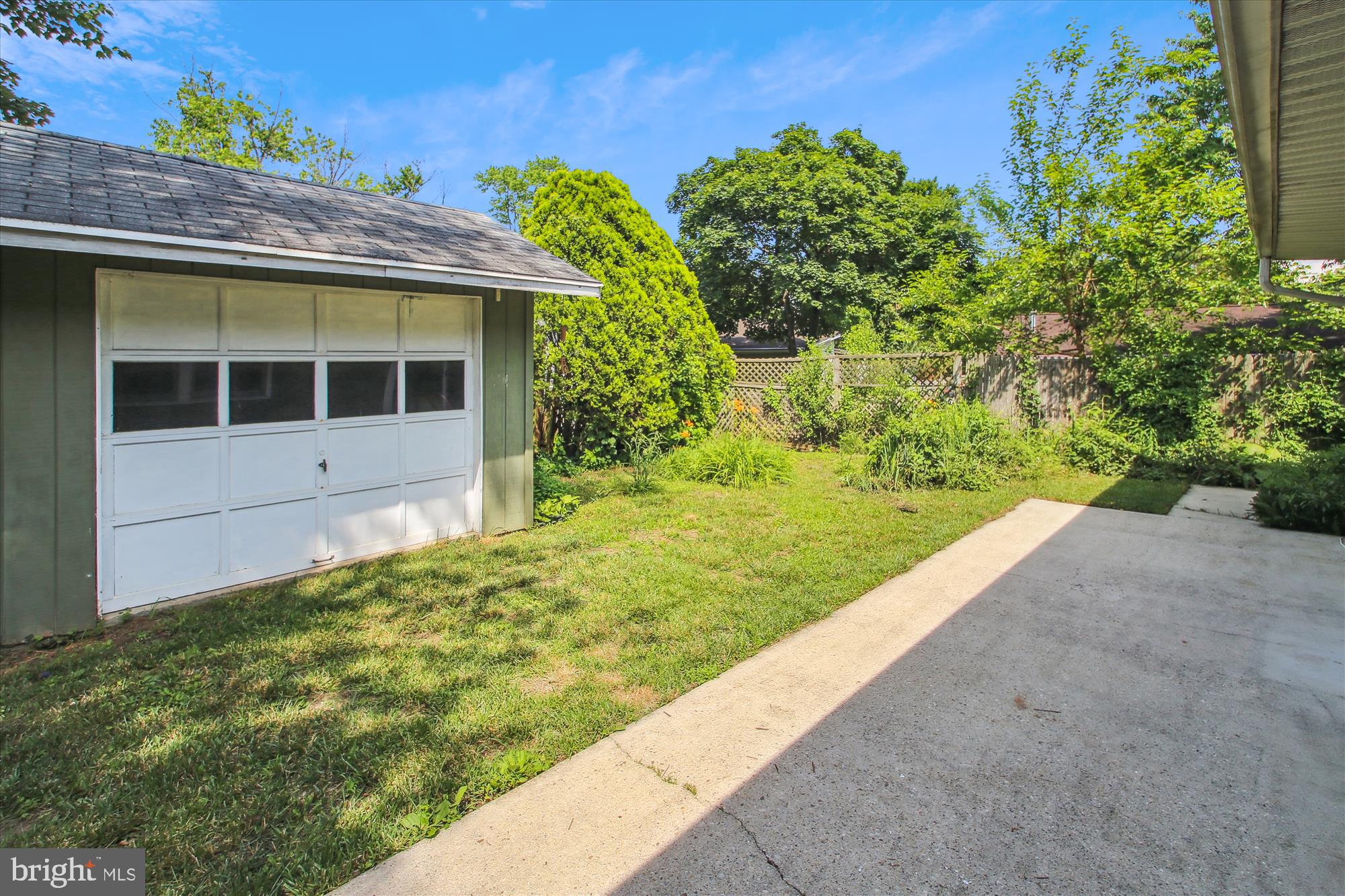 1312 HALLOCK DRIVE