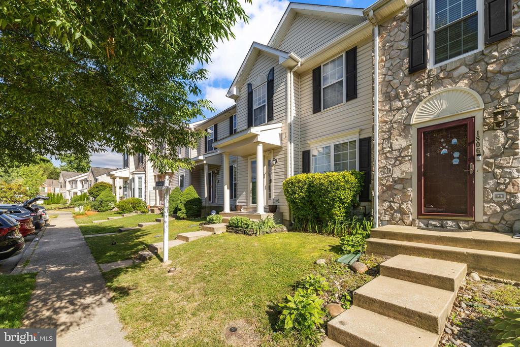 1804 GOLDSBOROUGH LANE