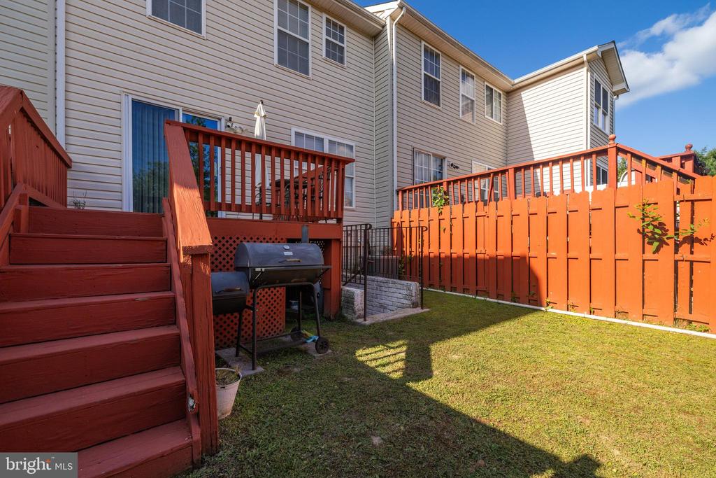 1804 GOLDSBOROUGH LANE