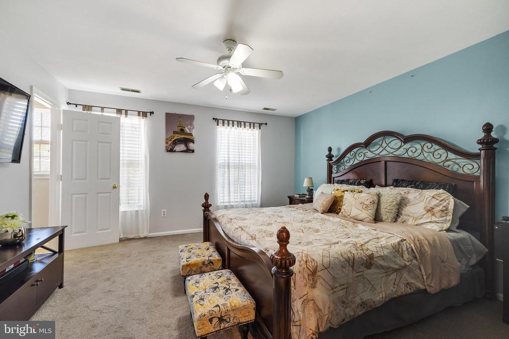 1804 GOLDSBOROUGH LANE