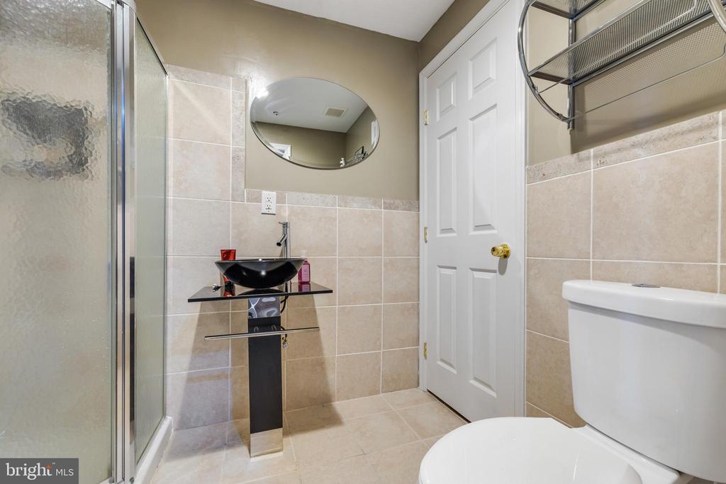 1804 GOLDSBOROUGH LANE