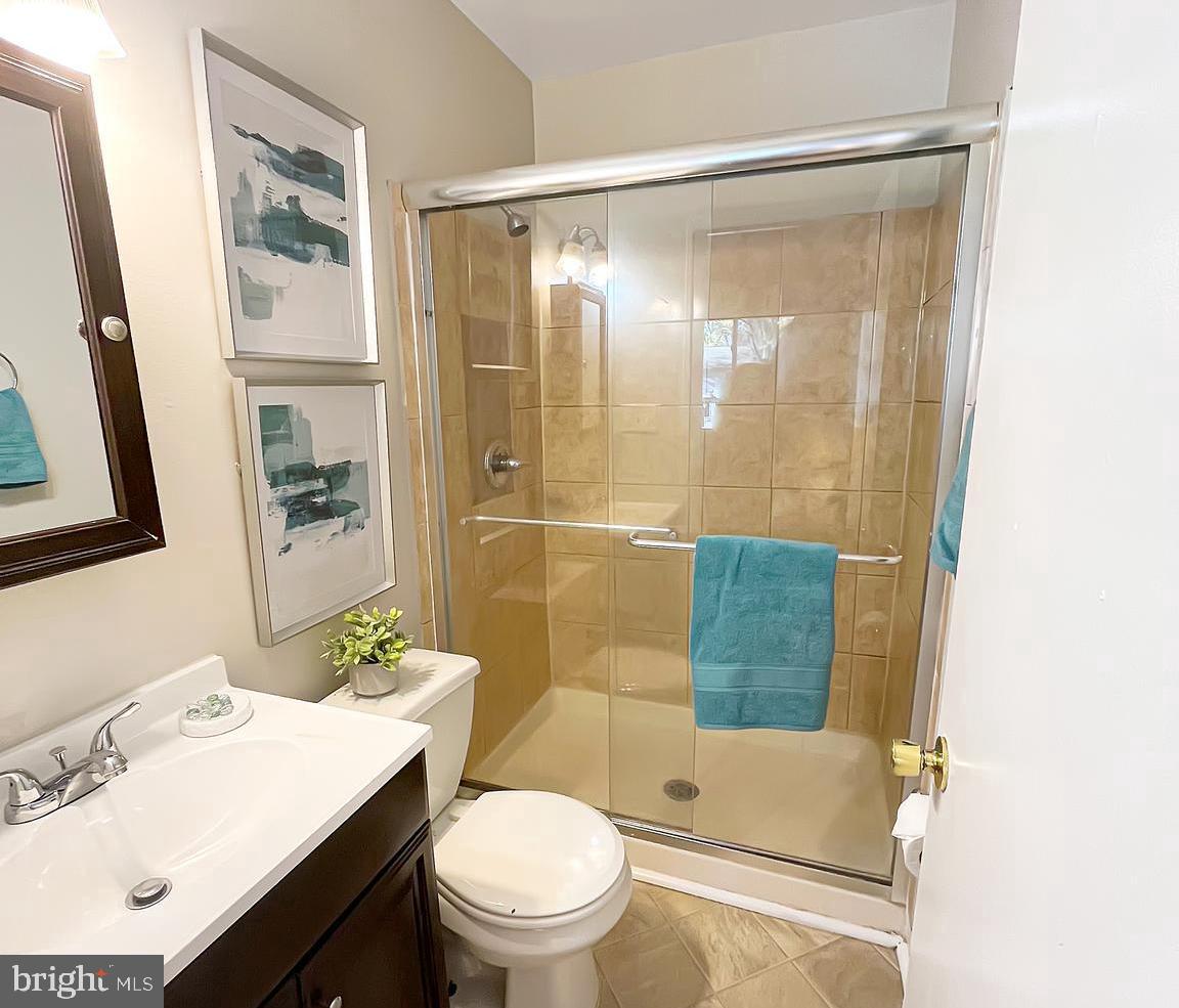 1052 CEDAR RIDGE COURT