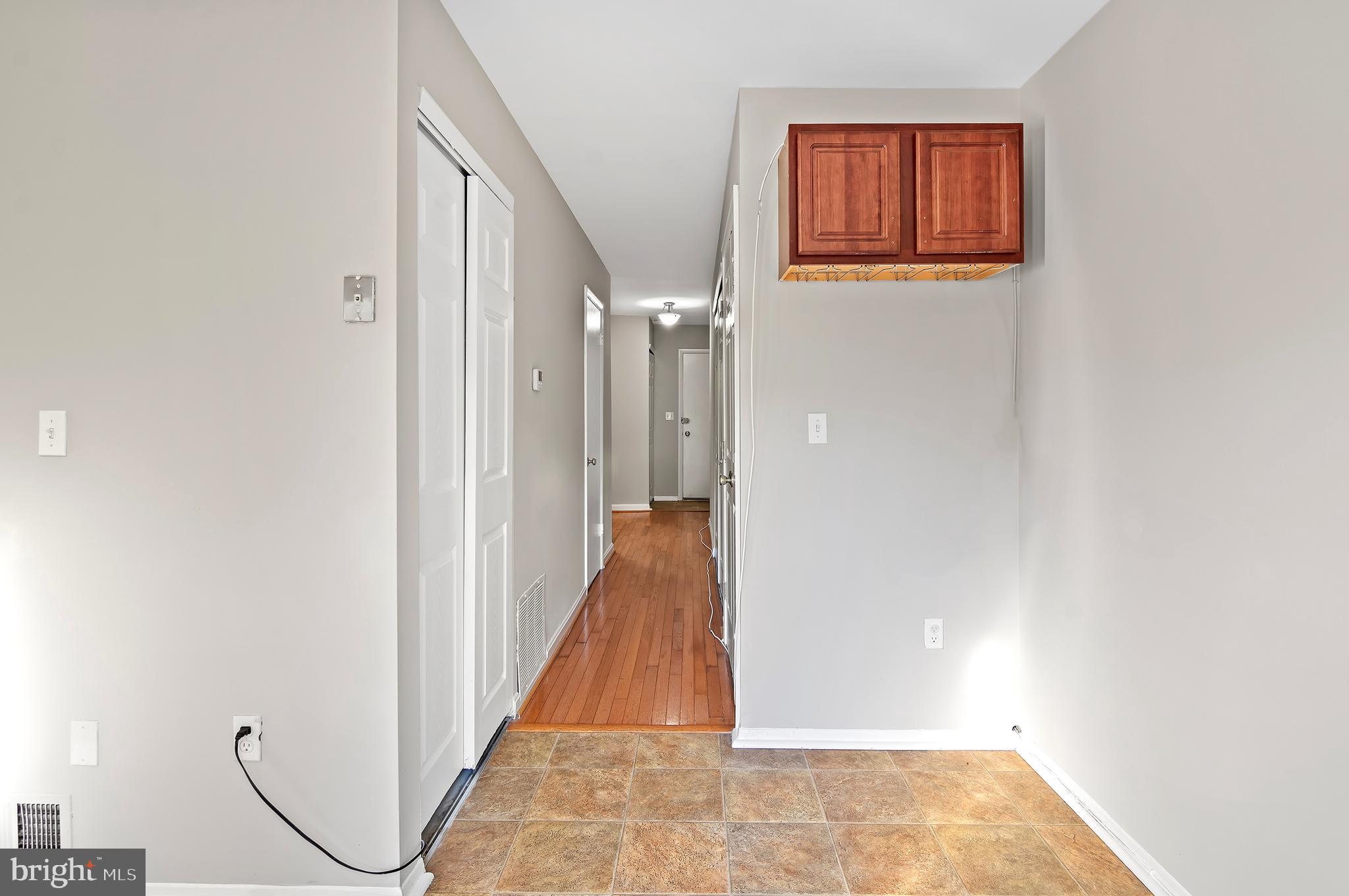 1052 CEDAR RIDGE COURT
