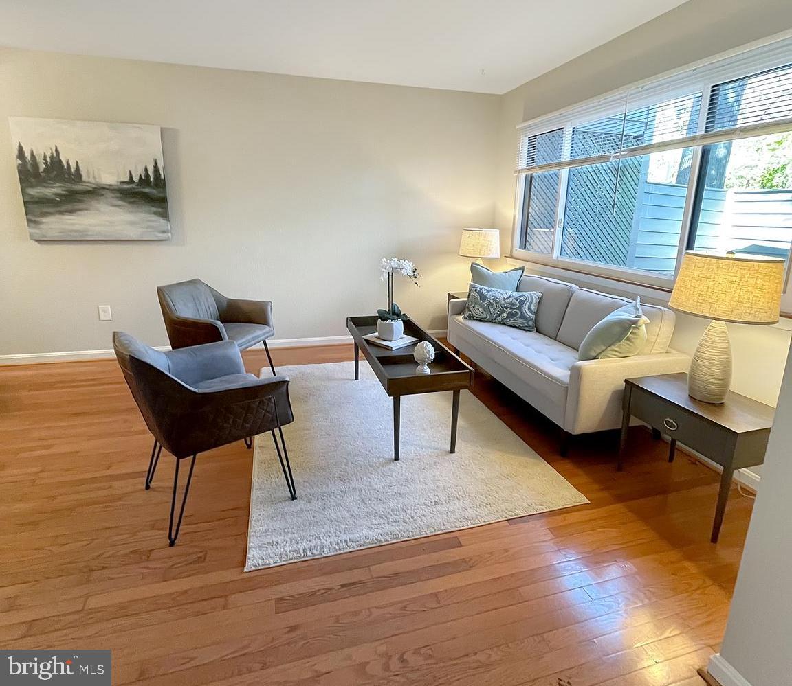 1052 CEDAR RIDGE COURT