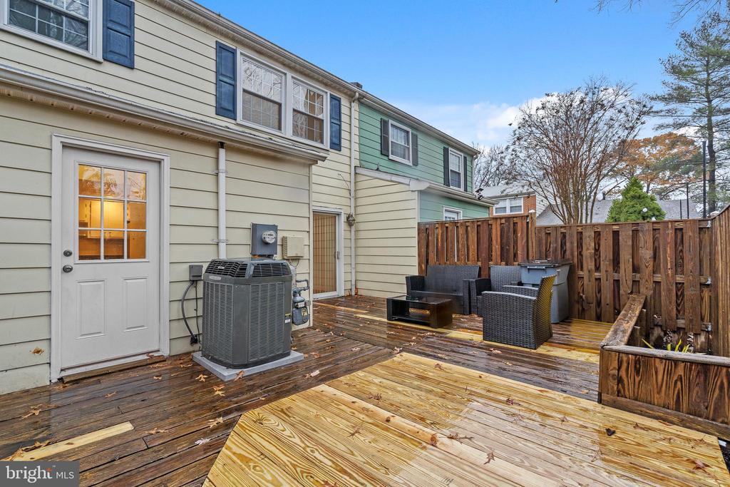 1715 GAFFNEY COURT