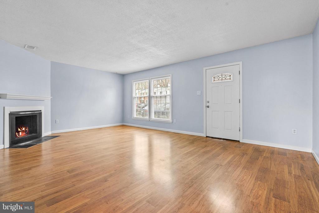 1715 GAFFNEY COURT