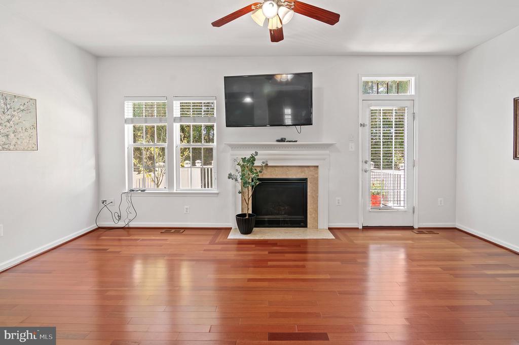 7224 MOCKINGBIRD CIRCLE