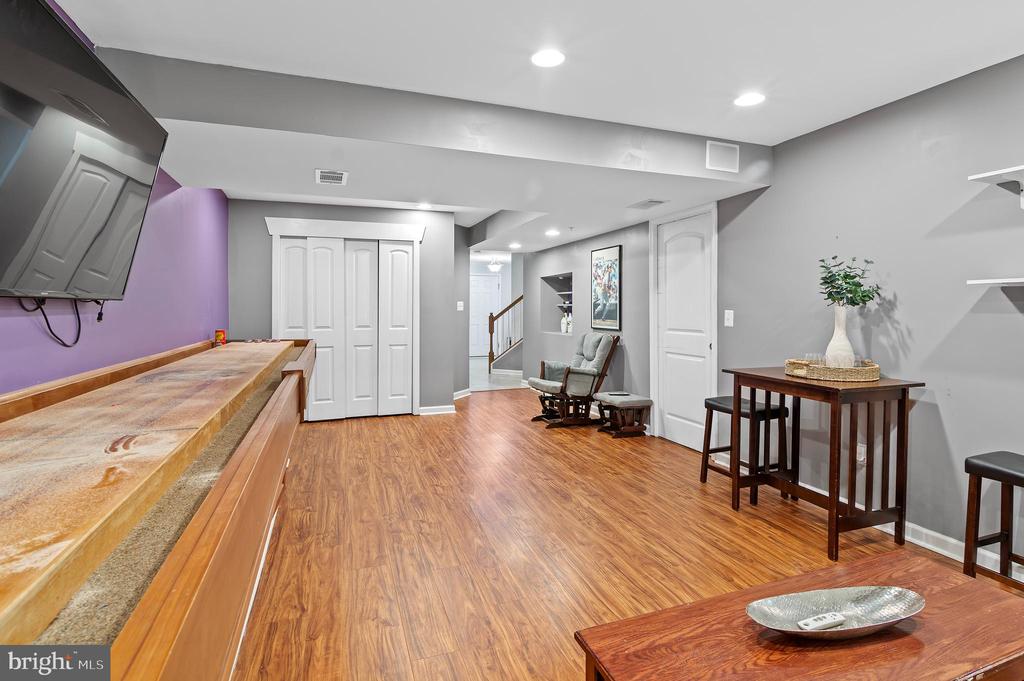 7224 MOCKINGBIRD CIRCLE
