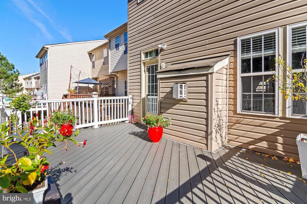 7224 MOCKINGBIRD CIRCLE