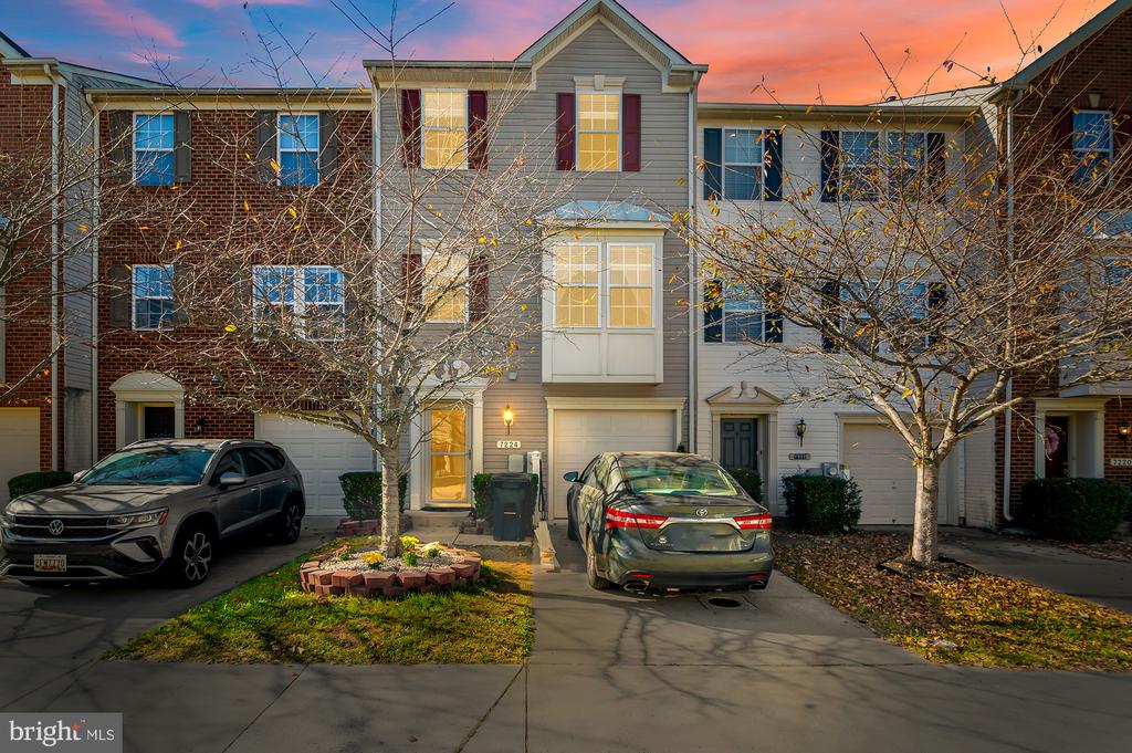 7224 MOCKINGBIRD CIRCLE