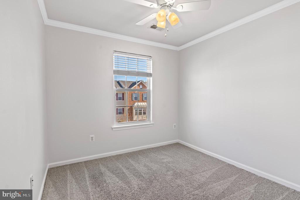 7224 MOCKINGBIRD CIRCLE