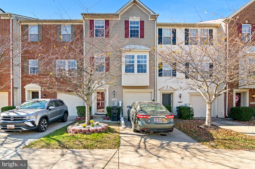 7224 MOCKINGBIRD CIRCLE