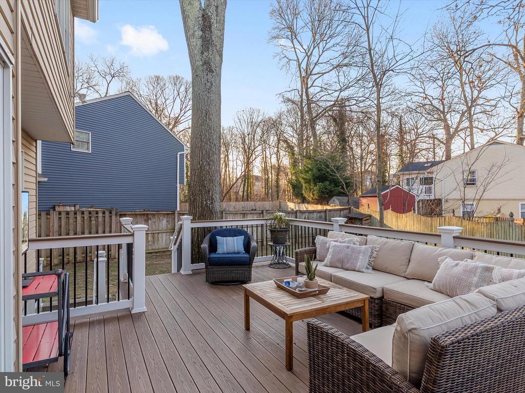 412 IDLEOAK COURT