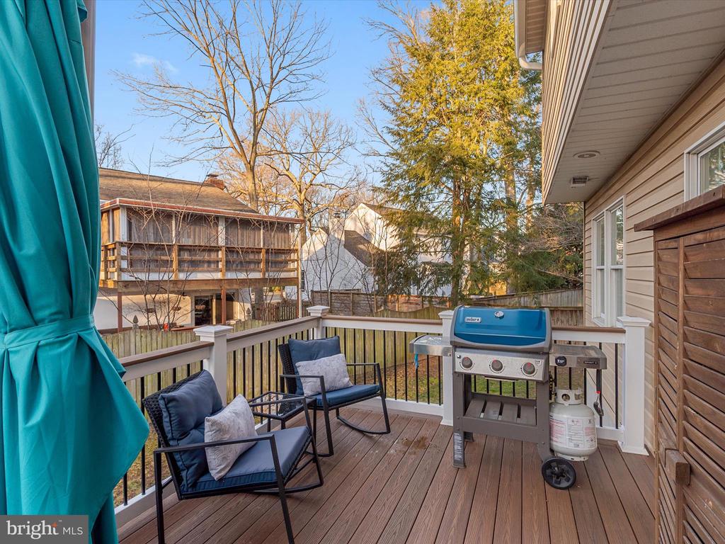 412 IDLEOAK COURT