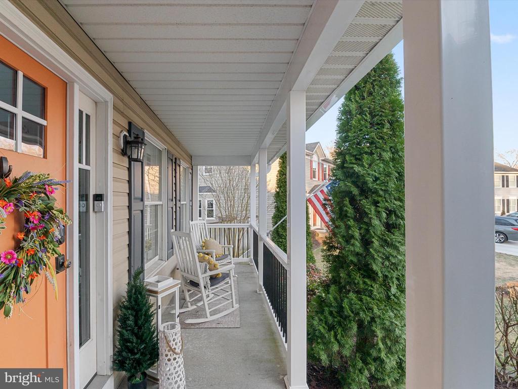 412 IDLEOAK COURT