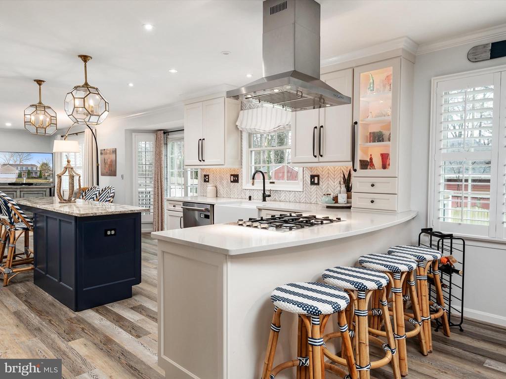 412 IDLEOAK COURT