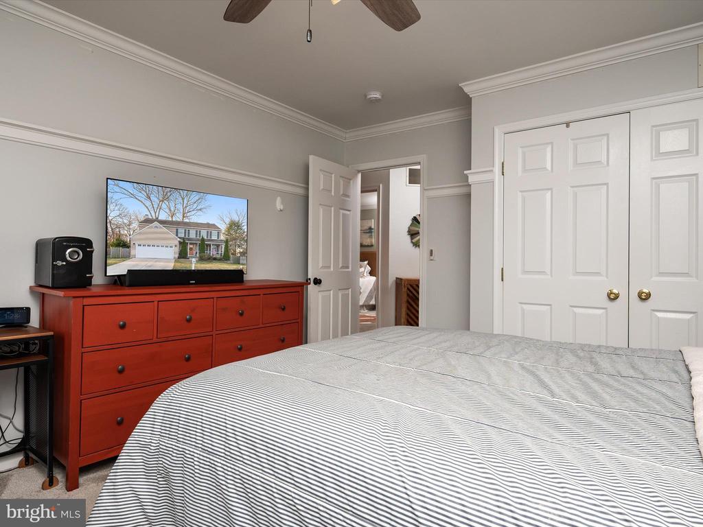 412 IDLEOAK COURT