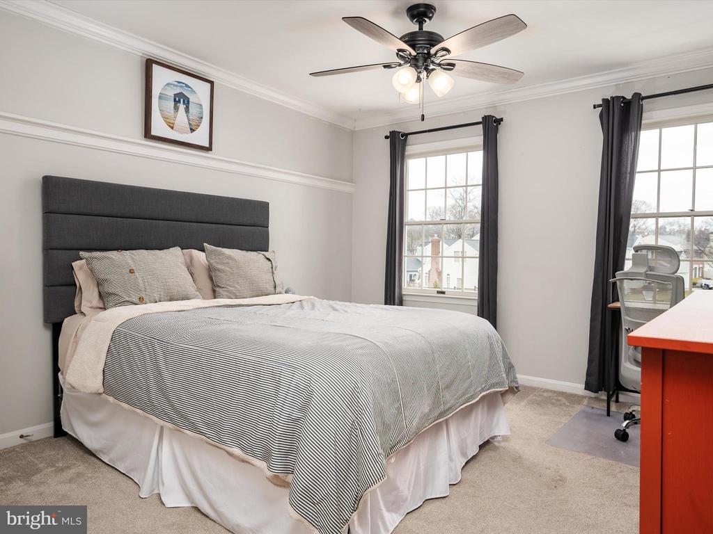 412 IDLEOAK COURT