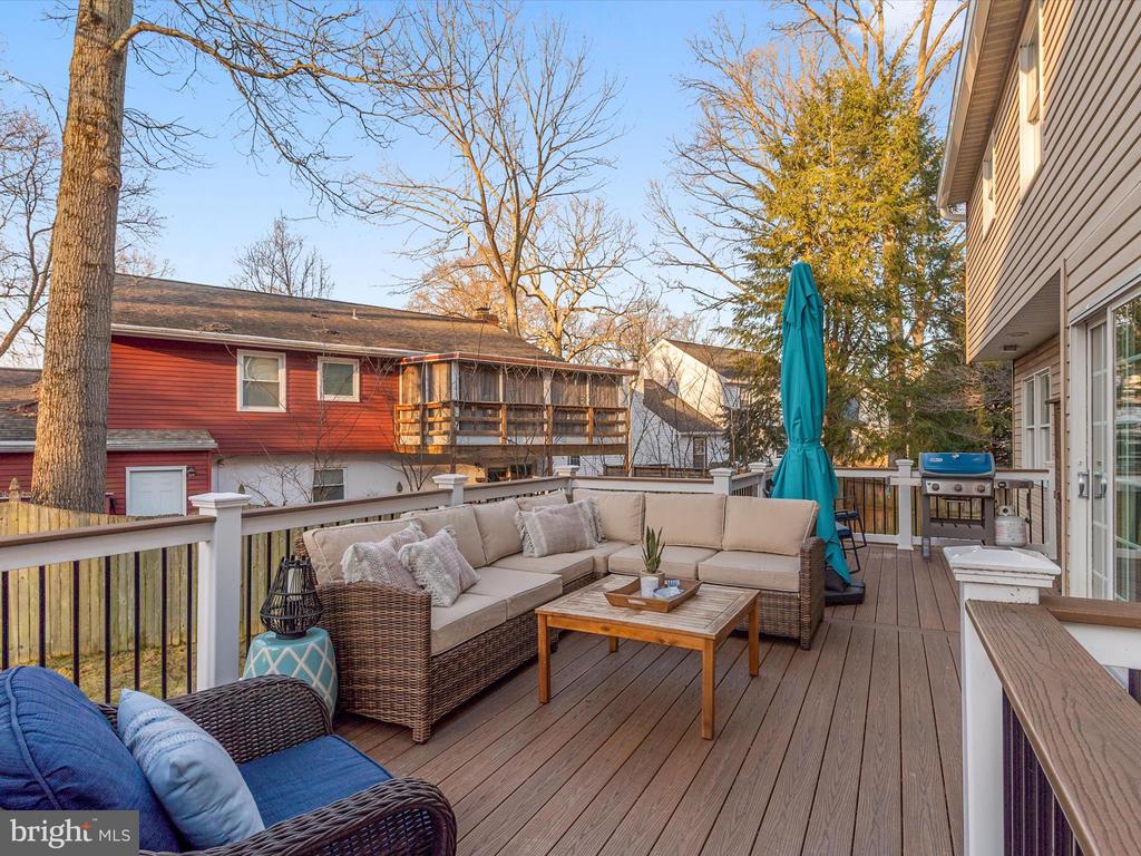 412 IDLEOAK COURT