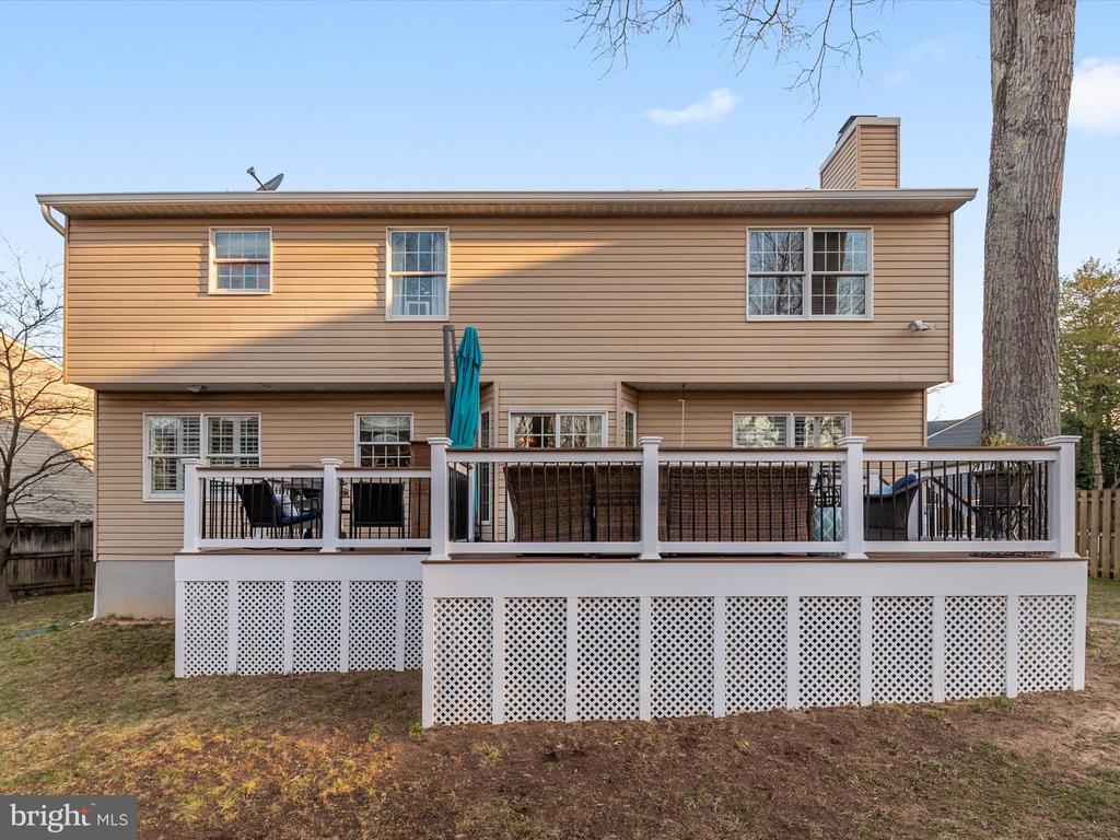 412 IDLEOAK COURT