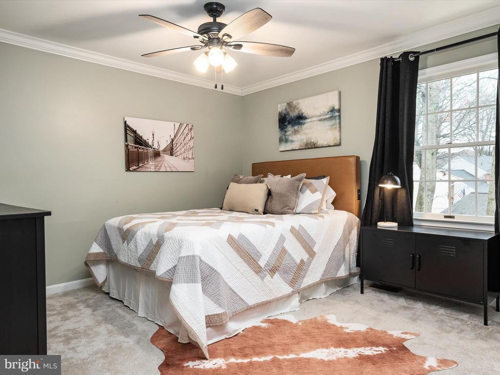 412 IDLEOAK COURT