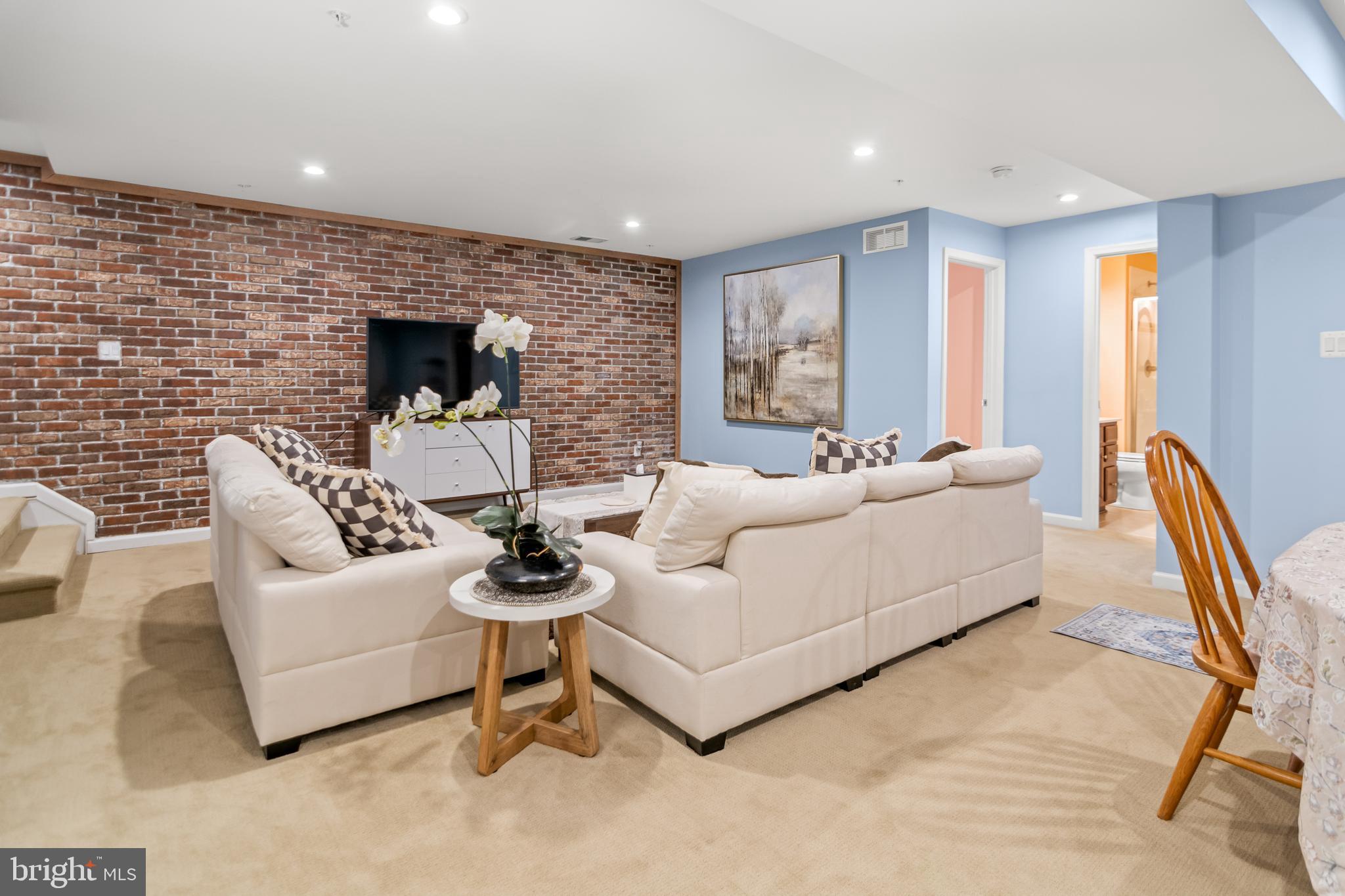 3058 SUNNY RIDGE DRIVE