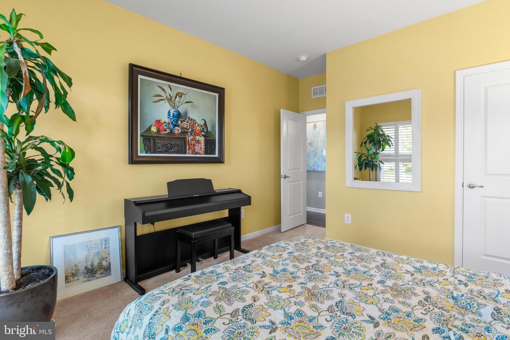3058 SUNNY RIDGE DRIVE