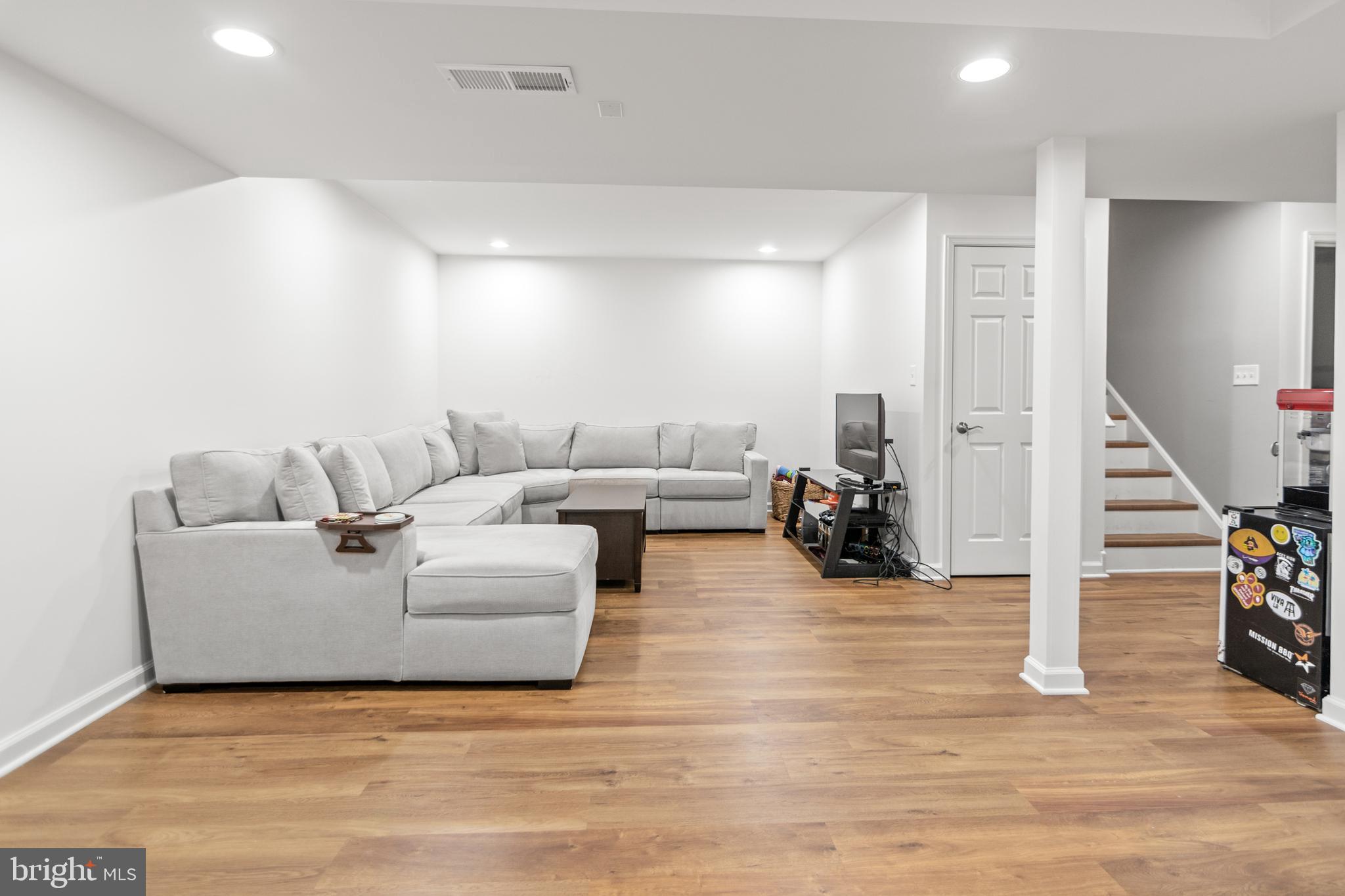 1318 BAY RIDGE AVENUE
