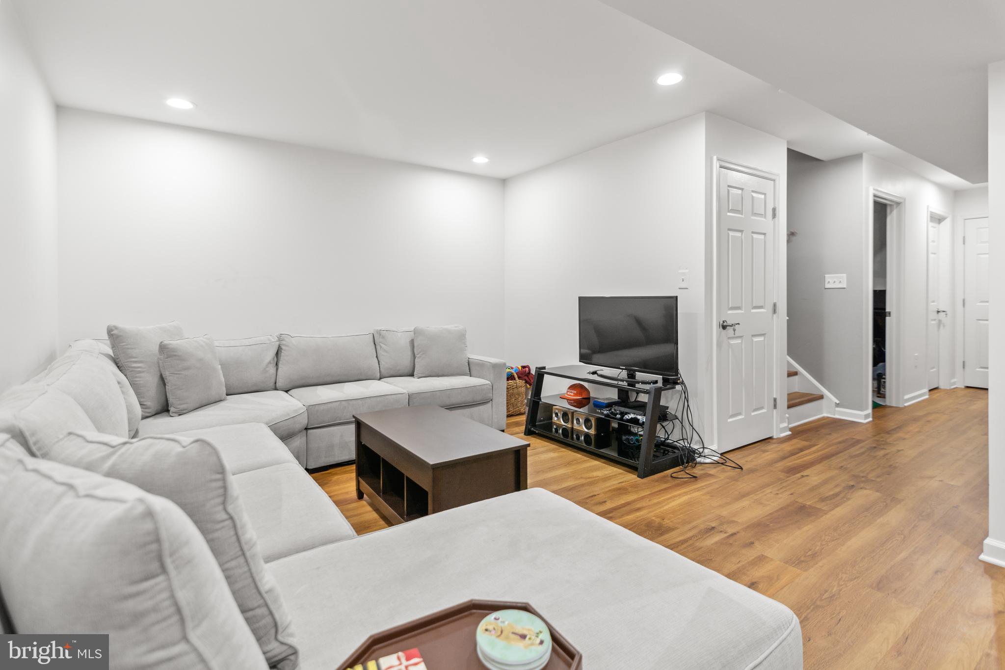 1318 BAY RIDGE AVENUE