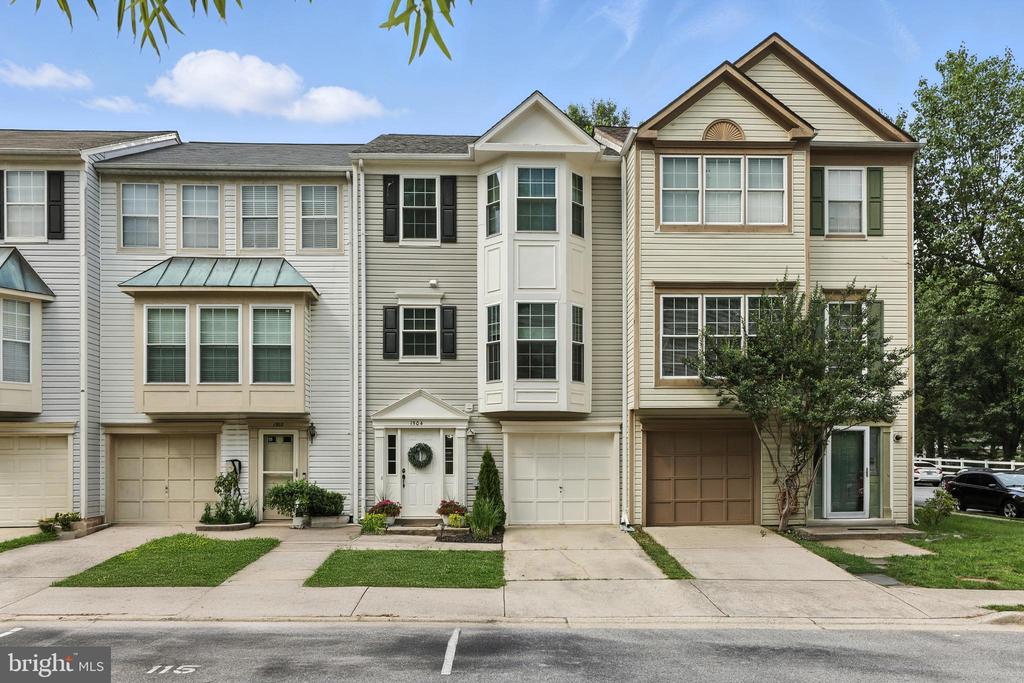1504 ASHBURNHAM DRIVE
