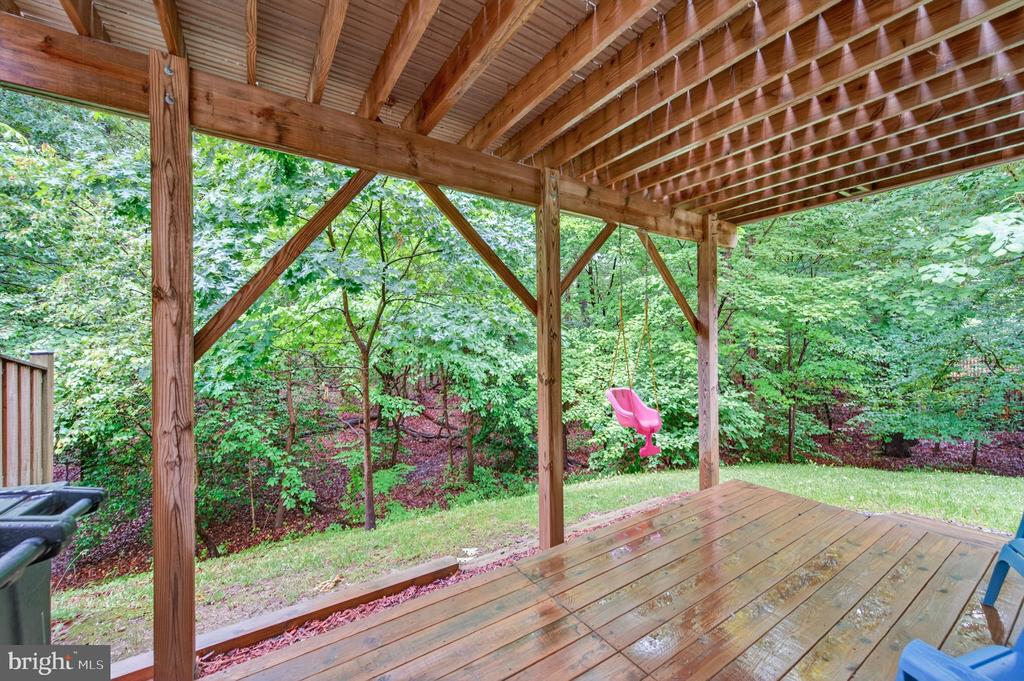 7286 STALLINGS DRIVE