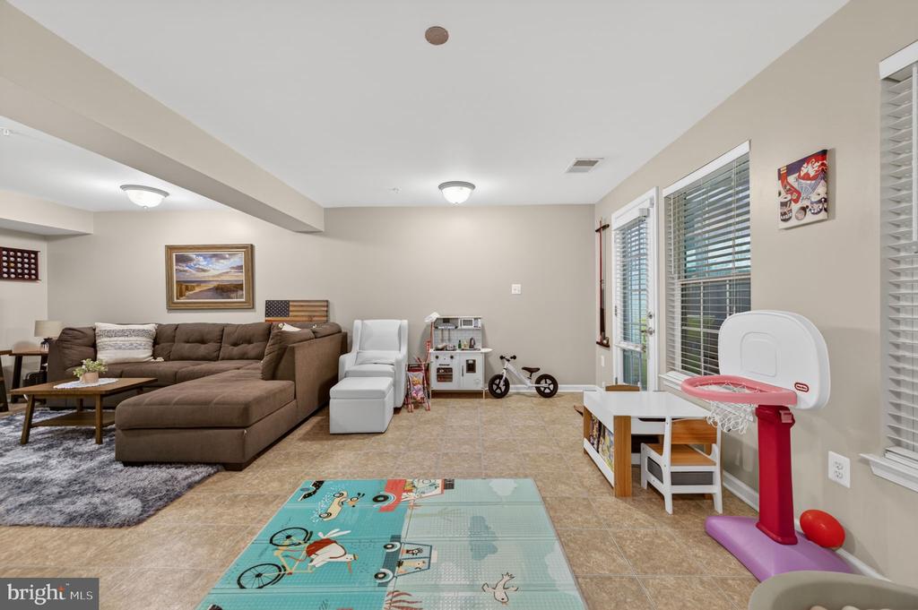 7286 STALLINGS DRIVE