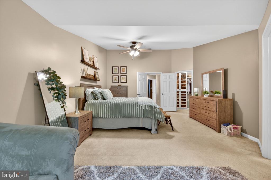 7286 STALLINGS DRIVE