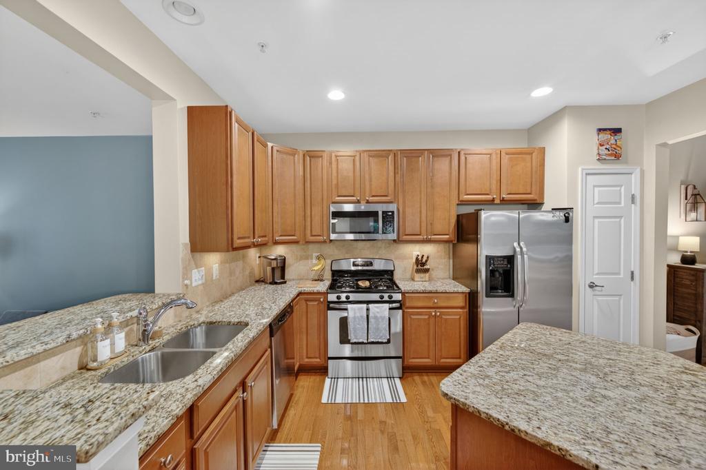7286 STALLINGS DRIVE