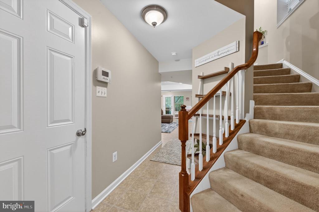 7286 STALLINGS DRIVE
